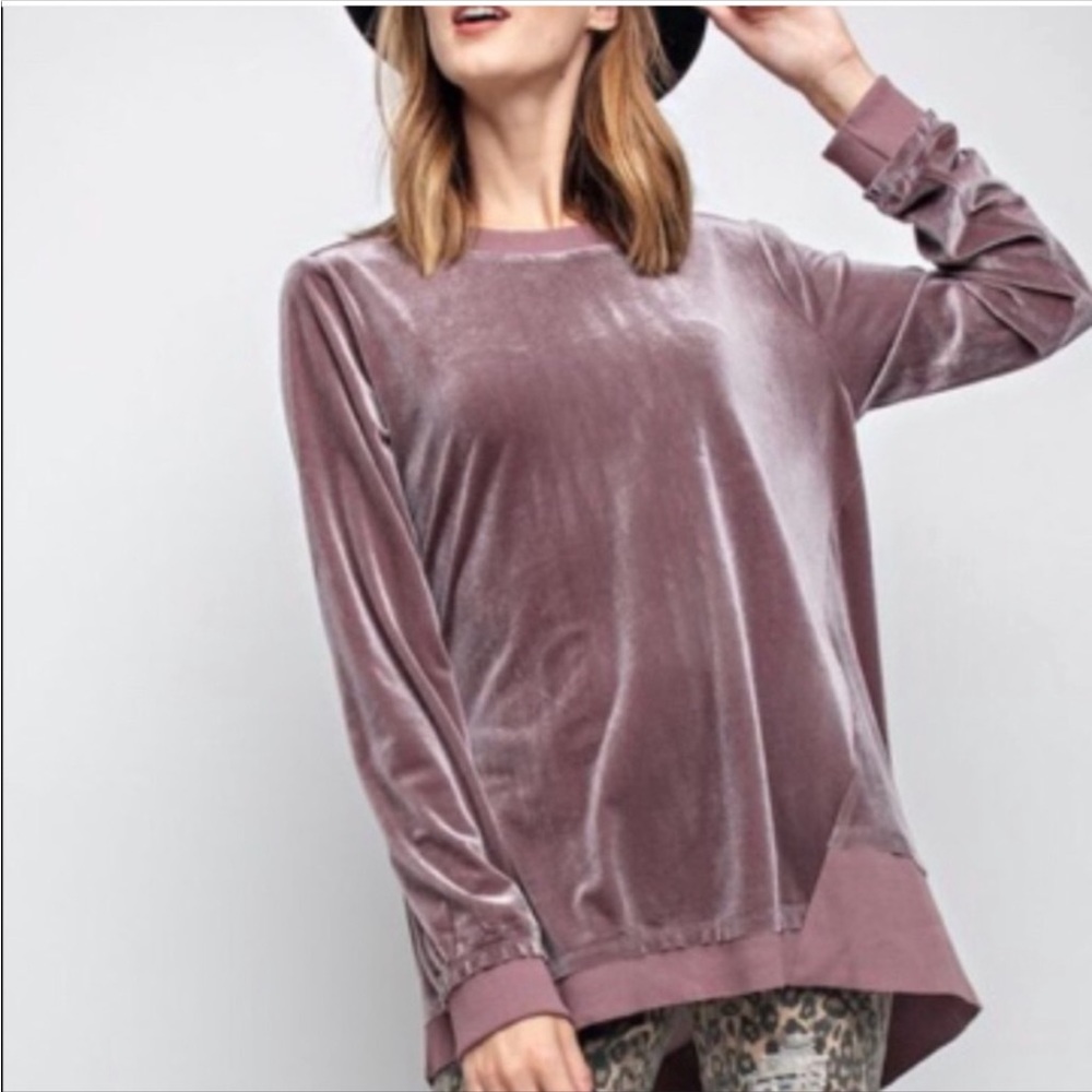 NEW LISTING‼️EASEL Tunic - Picture 10 of 16
